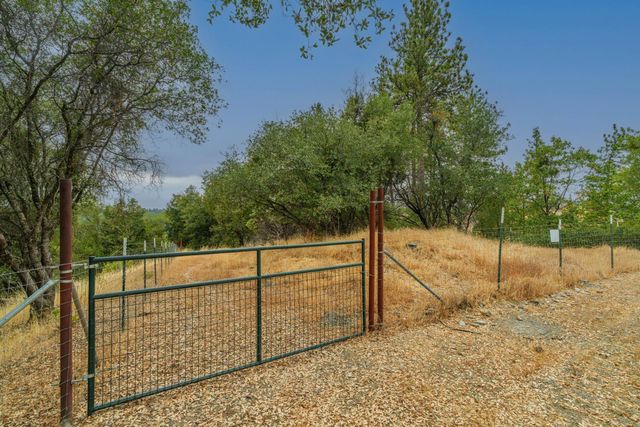 13080 Twin Pines Rd, Sutter Creek, CA 95685