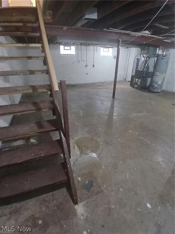 21 Zents Avenue, Youngstown, OH 44505