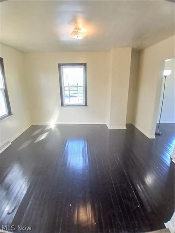 21 Zents Avenue, Youngstown, OH 44505