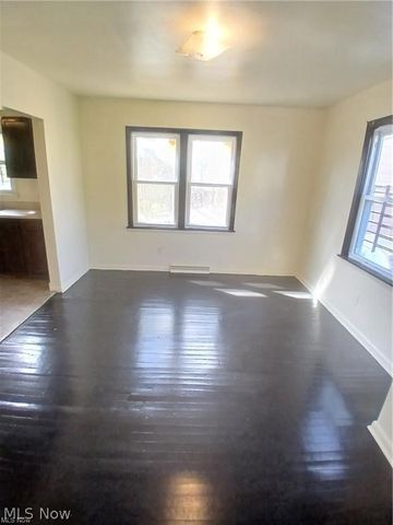 21 Zents Avenue, Youngstown, OH 44505