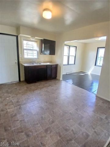 21 Zents Avenue, Youngstown, OH 44505