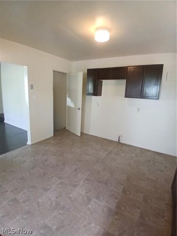 21 Zents Avenue, Youngstown, OH 44505