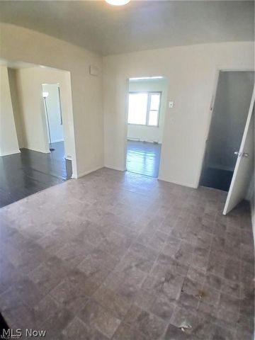 21 Zents Avenue, Youngstown, OH 44505