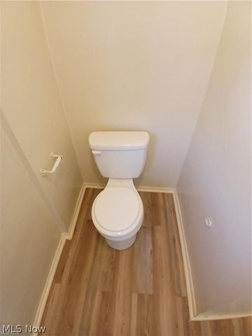 21 Zents Avenue, Youngstown, OH 44505