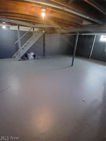 21 Zents Avenue, Youngstown, OH 44505