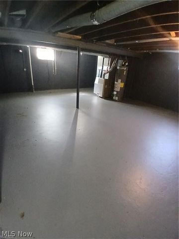 21 Zents Avenue, Youngstown, OH 44505