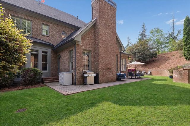 325 Plantation Way, Roswell, GA 30075