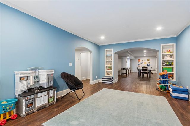 325 Plantation Way, Roswell, GA 30075