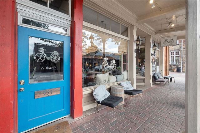 325 Plantation Way, Roswell, GA 30075