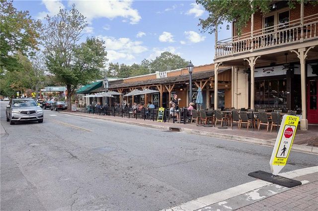 325 Plantation Way, Roswell, GA 30075