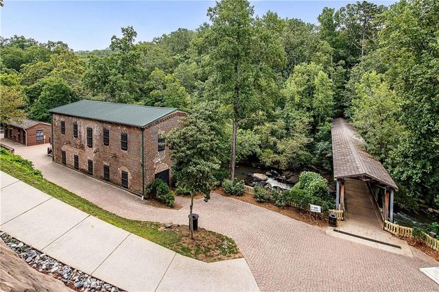 325 Plantation Way, Roswell, GA 30075