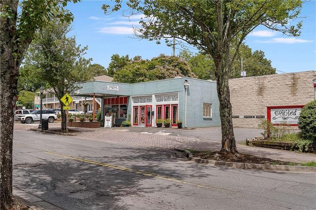 325 Plantation Way, Roswell, GA 30075