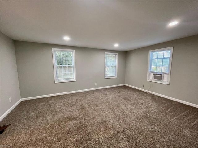 3561 Champlain LN, Virginia Beach, VA 23452