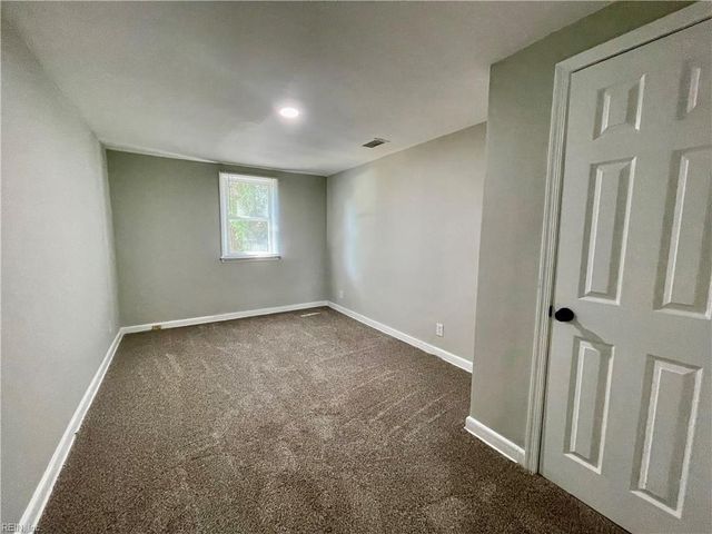 3561 Champlain LN, Virginia Beach, VA 23452