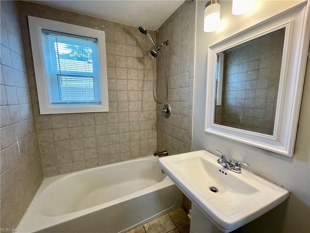 3561 Champlain LN, Virginia Beach, VA 23452