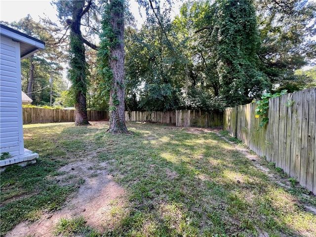 3561 Champlain LN, Virginia Beach, VA 23452