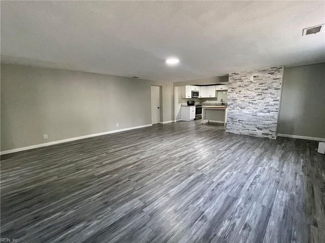 3561 Champlain LN, Virginia Beach, VA 23452