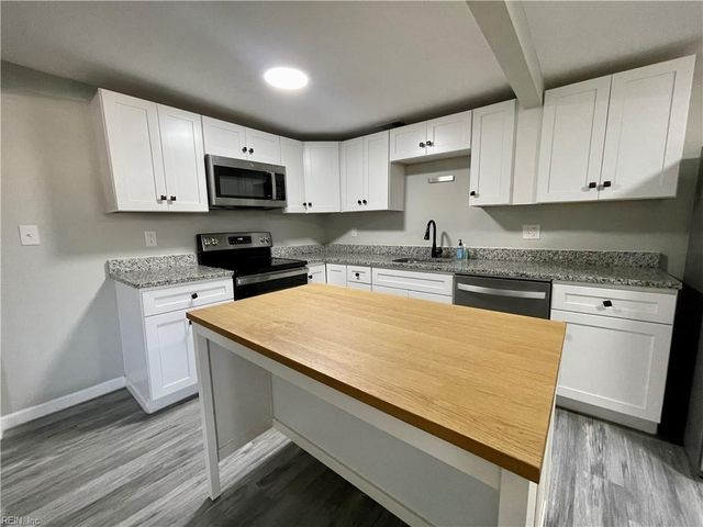 3561 Champlain LN, Virginia Beach, VA 23452