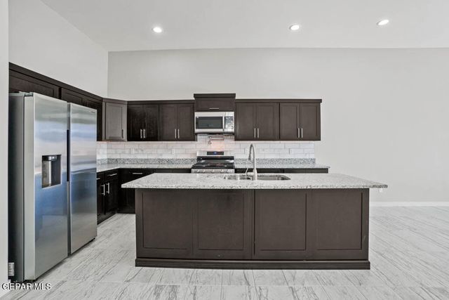 12661 Fredericksburg Avenue, Horizon City, TX 79928