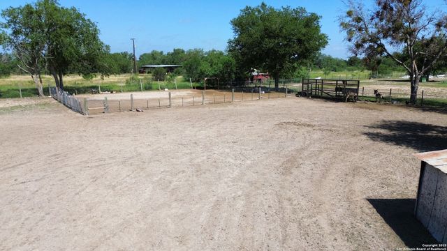9281 Nelson, San Antonio, TX 78252