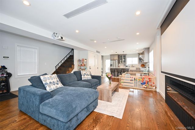 11311 201st Street, Saint Albans, NY 11412