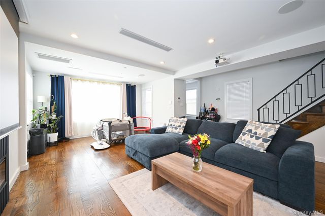 11311 201st Street, Saint Albans, NY 11412