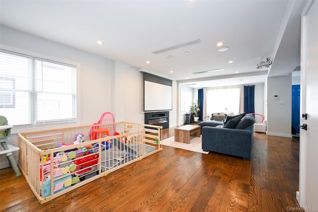 11311 201st Street, Saint Albans, NY 11412