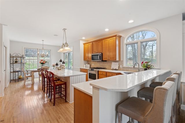 8049 Barony Point, Mattawan, MI 49071