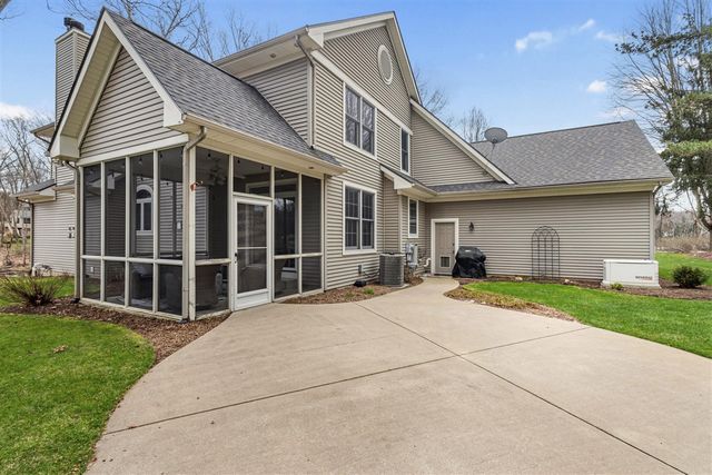 8049 Barony Point, Mattawan, MI 49071