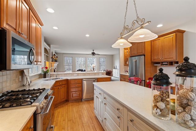 8049 Barony Point, Mattawan, MI 49071