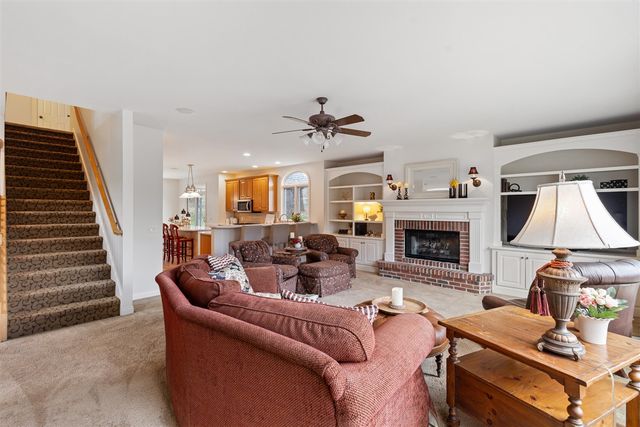 8049 Barony Point, Mattawan, MI 49071