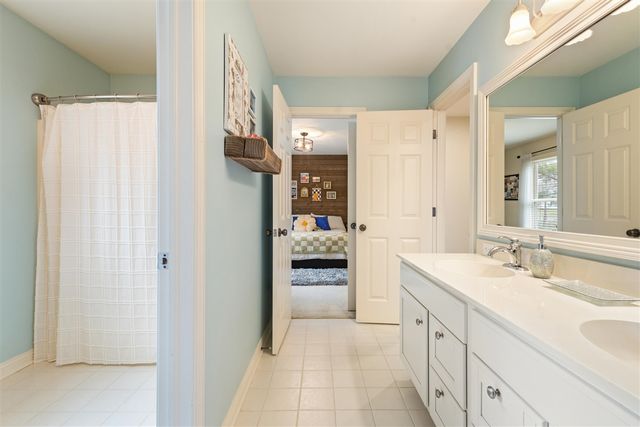 8049 Barony Point, Mattawan, MI 49071