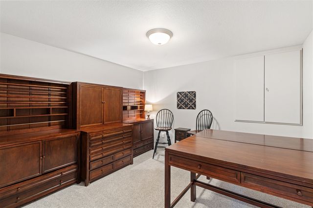 8049 Barony Point, Mattawan, MI 49071