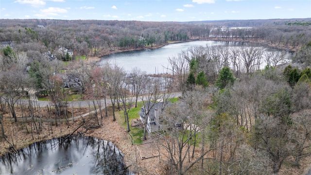 8049 Barony Point, Mattawan, MI 49071