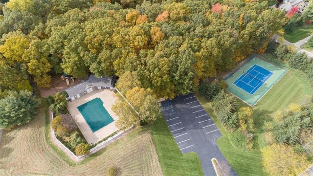 8049 Barony Point, Mattawan, MI 49071