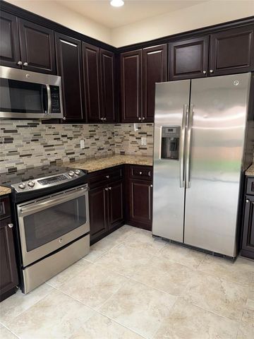 1737 SOMMARIE WAY, Tarpon Springs, FL 34689
