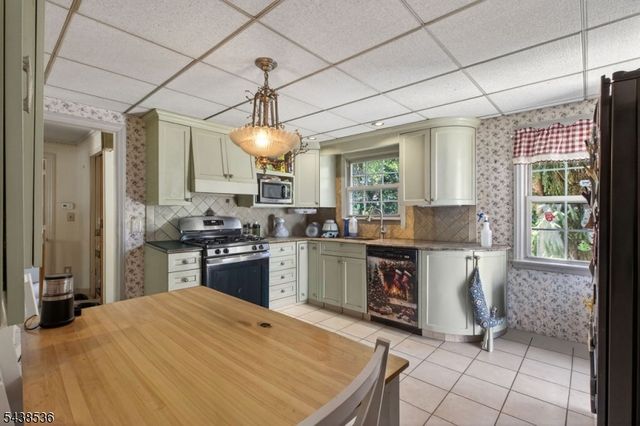 364 Acacia Rd, Scotch Plains Twp., NJ 07076