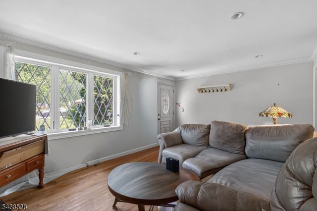 364 Acacia Rd, Scotch Plains Twp., NJ 07076