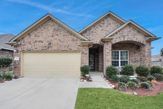 8806 Chapada Highlands Drive, Cypress, TX 77433
