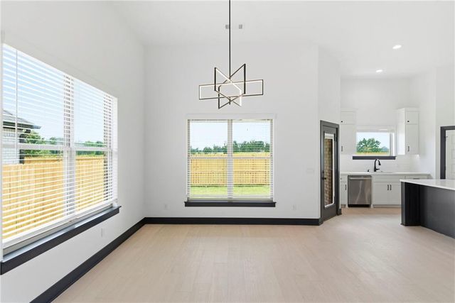 6907 SW Basswood Avenue, Bentonville, AR 72713