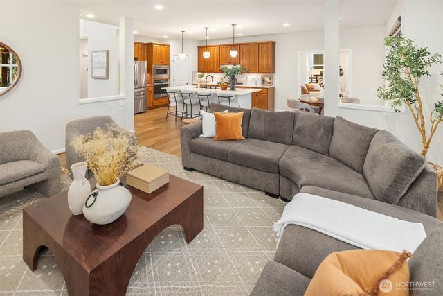 1485 24th Avenue NE, Issaquah, WA 98029