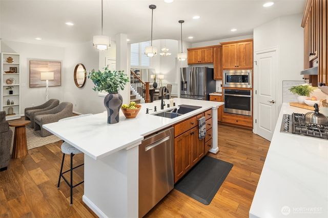 1485 24th Avenue NE, Issaquah, WA 98029