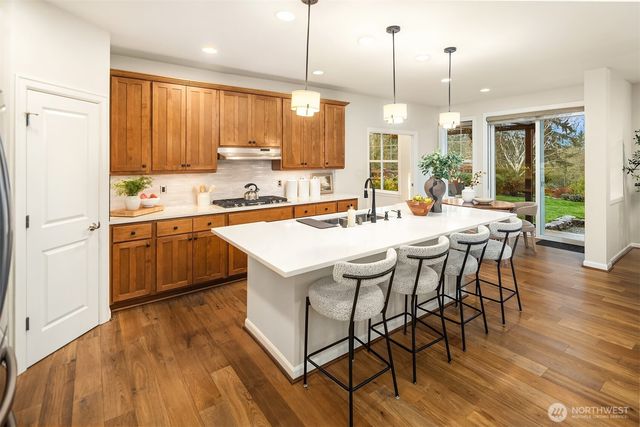 1485 24th Avenue NE, Issaquah, WA 98029