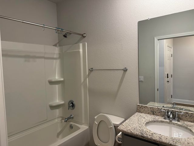 23234 Lieutenant Avenue, Foley, AL 36535