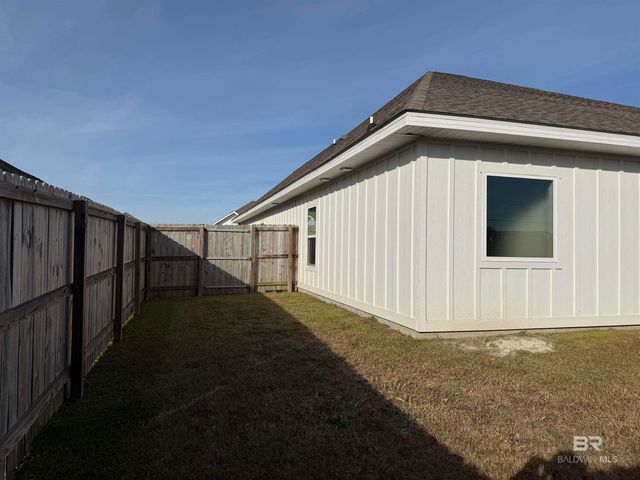 23234 Lieutenant Avenue, Foley, AL 36535