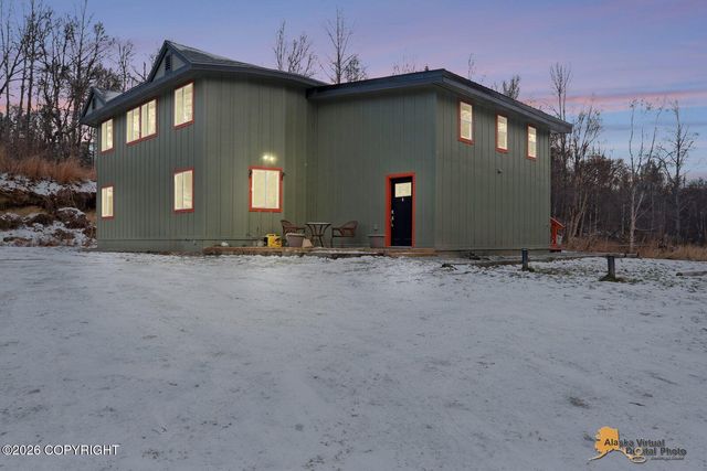 6235 N Wolverine Road, Palmer, AK 99645