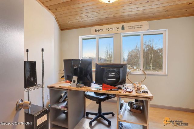 6235 N Wolverine Road, Palmer, AK 99645