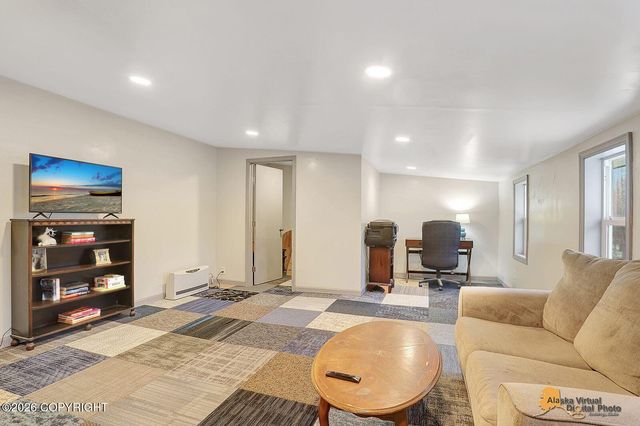 6235 N Wolverine Road, Palmer, AK 99645