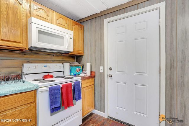6235 N Wolverine Road, Palmer, AK 99645