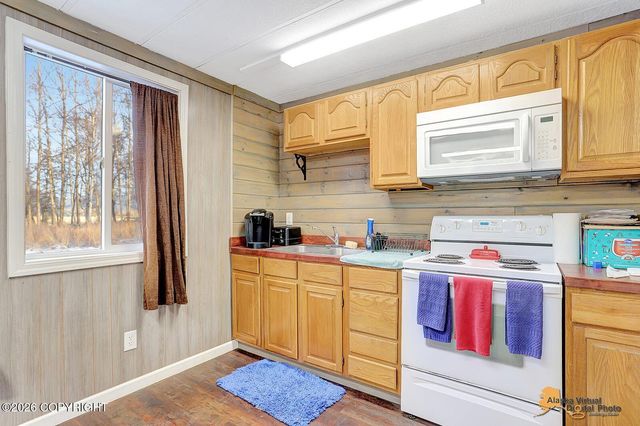 6235 N Wolverine Road, Palmer, AK 99645